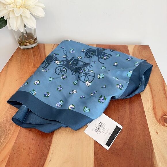 NWT Coach Horse And Carriage Tea Rose Print Silk Bandana - Picture 3 of 5